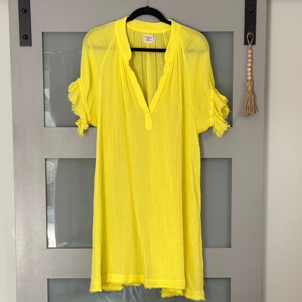 9 Seed Women's Yellow lightweight Cover up